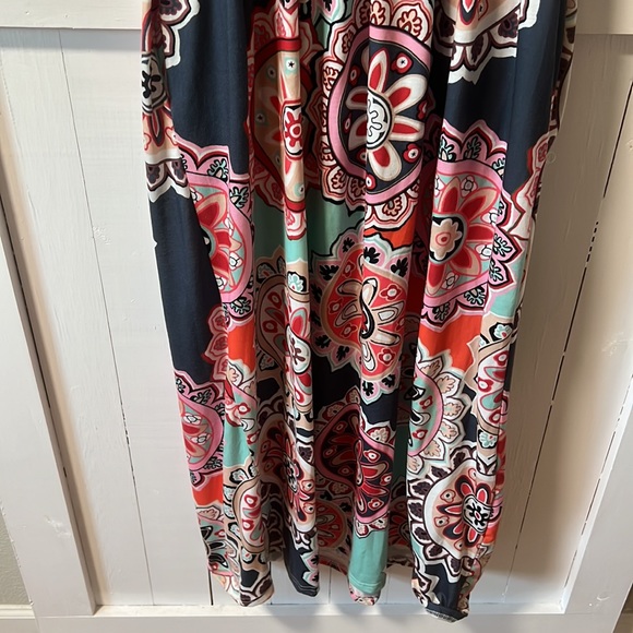 Dress - Picture 4 of 5